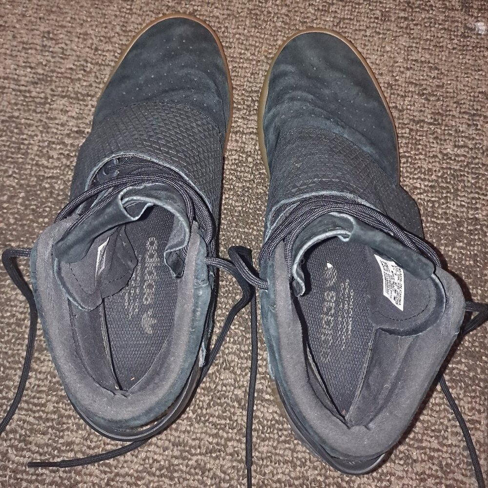 Adidas Tubular shoes
